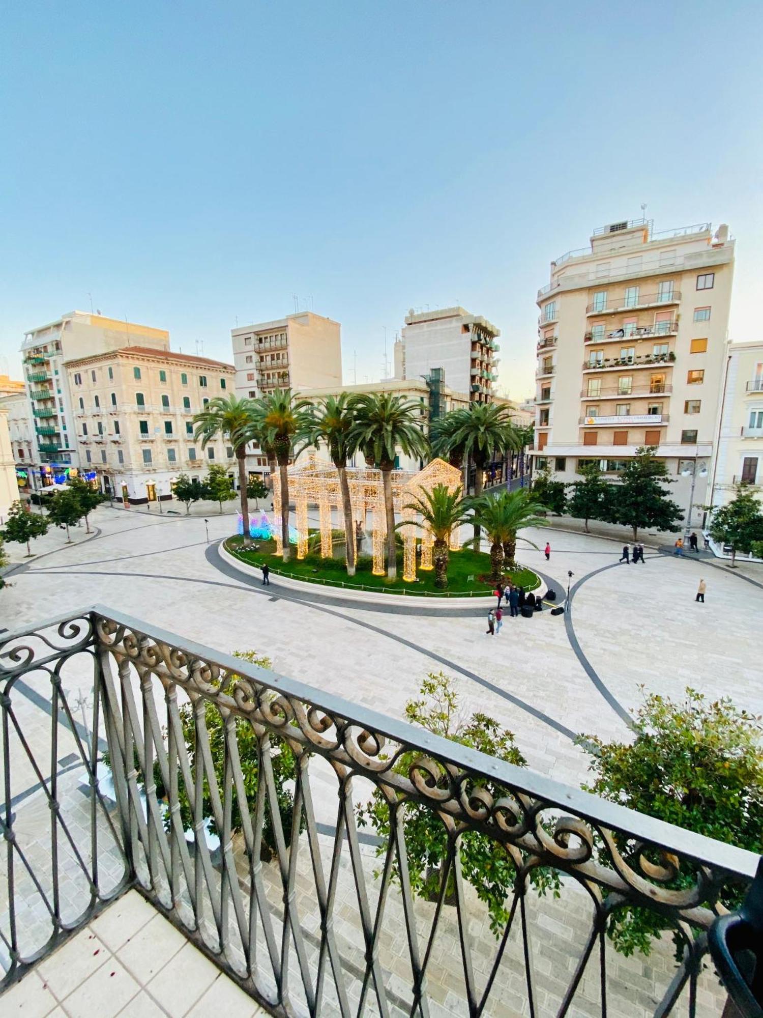 Amica Taranto In Piazza Apartment Exterior foto